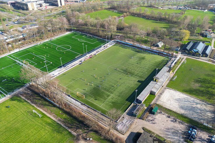 DOS Kampen won op eigen terrein met 4-0 van WVF. - Foto: Herman van Asselt