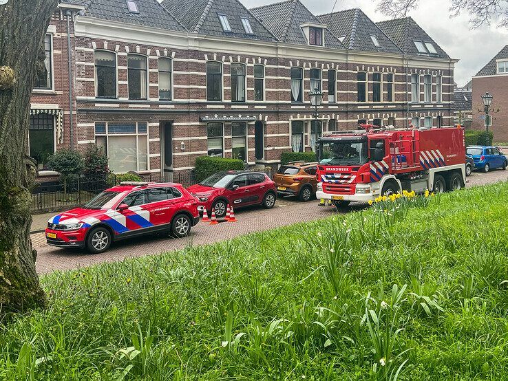 Meerdere woningen in 3e Ebbingestraat ontruimd vanwege benzinelucht - Foto: Martijn Schaap