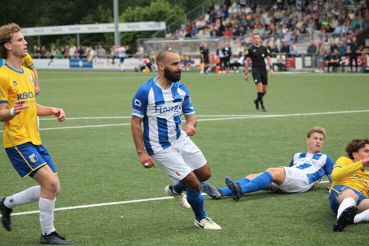 In beeld: KHC trapt zich naar hoogste amateurniveau in Kampen en ’top 3′ in IJsseldelta - Foto: Henk Jan de Gans