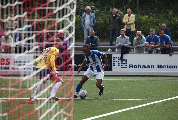 In beeld: KHC trapt zich naar hoogste amateurniveau in Kampen en ’top 3′ in IJsseldelta - Foto: Henk Jan de Gans