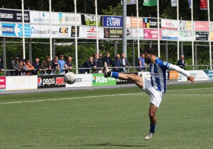 In beeld: KHC trapt zich naar hoogste amateurniveau in Kampen en ’top 3′ in IJsseldelta - Foto: Henk Jan de Gans