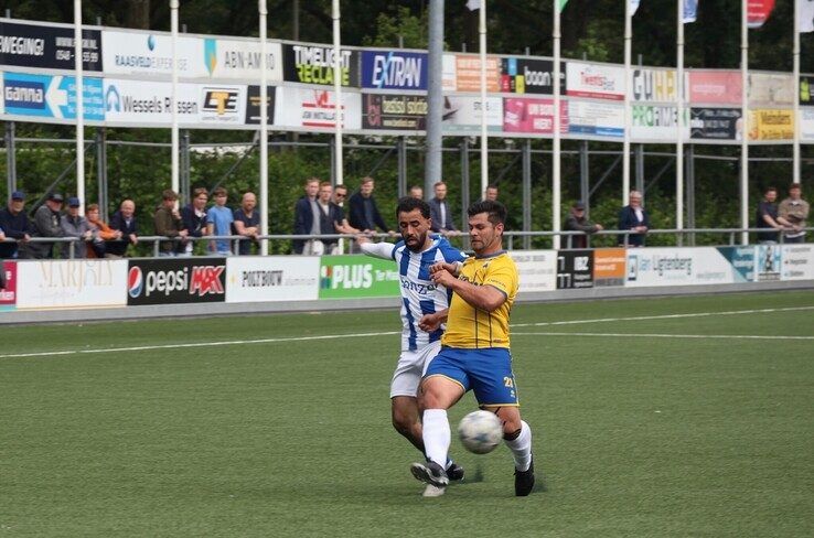 In beeld: KHC trapt zich naar hoogste amateurniveau in Kampen en ’top 3′ in IJsseldelta - Foto: Henk Jan de Gans