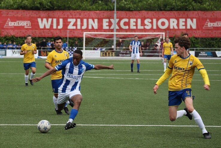 In beeld: KHC trapt zich naar hoogste amateurniveau in Kampen en ’top 3′ in IJsseldelta - Foto: Henk Jan de Gans