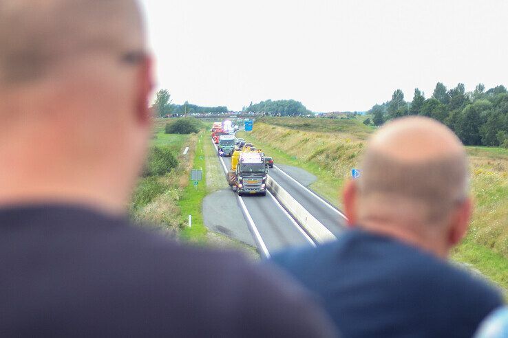 In Beeld: Kampen loopt uit voor Broshuis Truckstar Festival konvooi - Foto: Pascal Winter