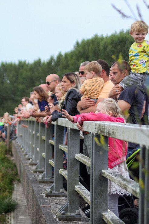 In Beeld: Kampen loopt uit voor Broshuis Truckstar Festival konvooi - Foto: Pascal Winter