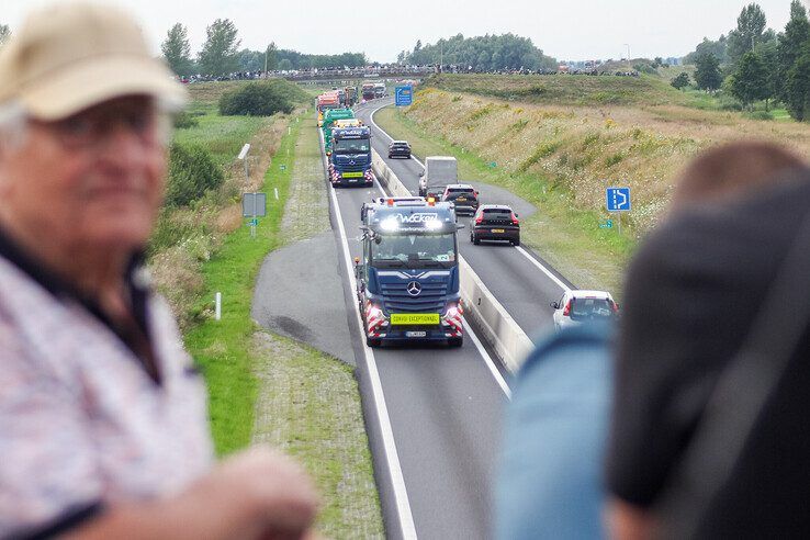 In Beeld: Kampen loopt uit voor Broshuis Truckstar Festival konvooi - Foto: Pascal Winter