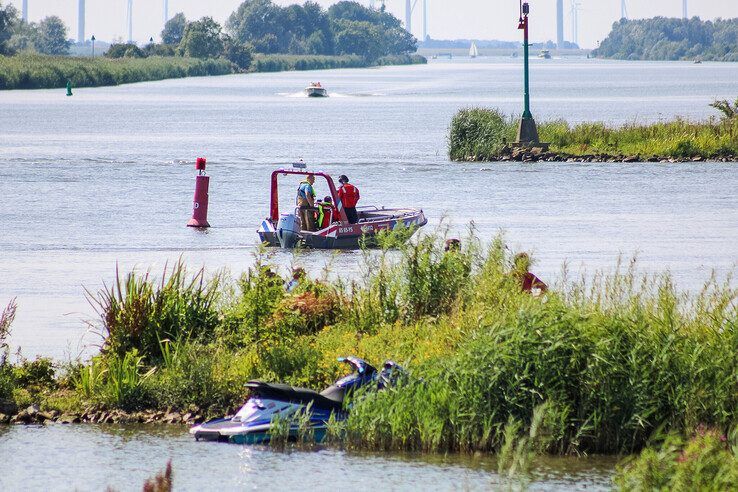 Man (52) verdronken bij Kampen: ‘IJssel onvoorspelbaar en niet te onderschatten’ - Foto: Hardo Junte