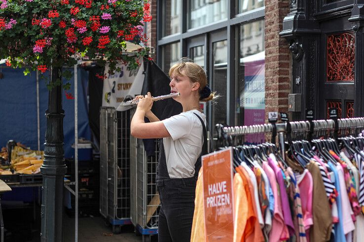 In beeld: Gezellig druk op een-na-laatste Kamper Ui(t)dag van het jaar - Foto: Pascal Winter