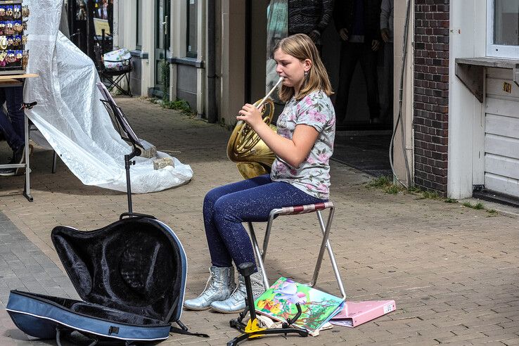 In beeld: Gezellig druk op een-na-laatste Kamper Ui(t)dag van het jaar - Foto: Pascal Winter