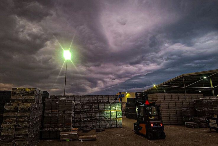 Onweer op komst. - Foto: Pascal Winter