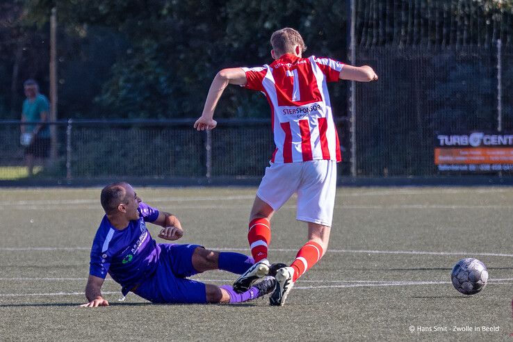 IJVV begint nieuwe seizoen met flinke overwinning - Foto: Hans Smit