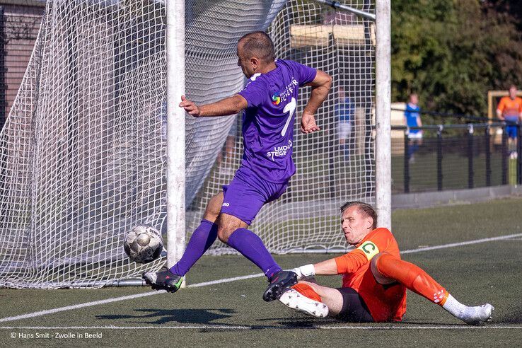 IJVV begint nieuwe seizoen met flinke overwinning - Foto: Hans Smit