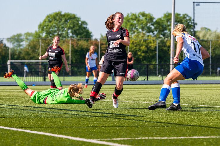 Go Ahead Kampen Vrouwen verloor met 6-0 van ZAC. - Foto: Peter Denekamp