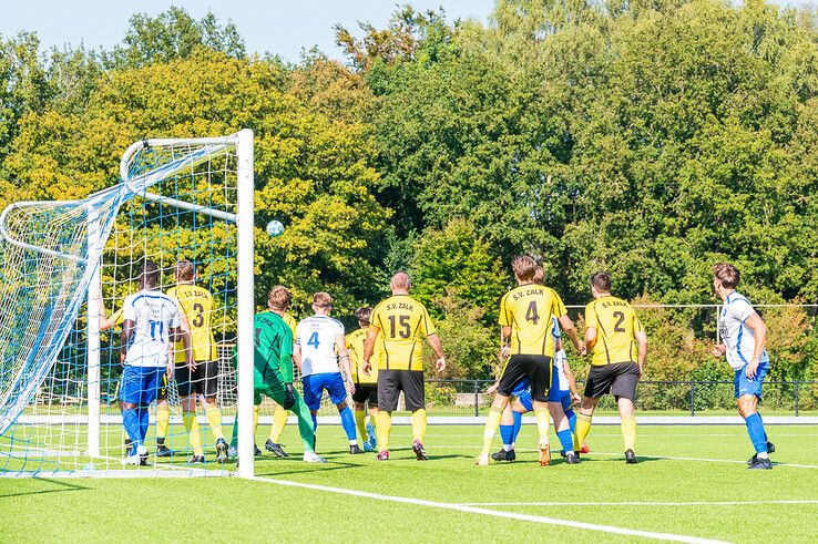 SV Zalk pakte drie punten bij HTC in Zwolle. - Foto: Peter Denekamp