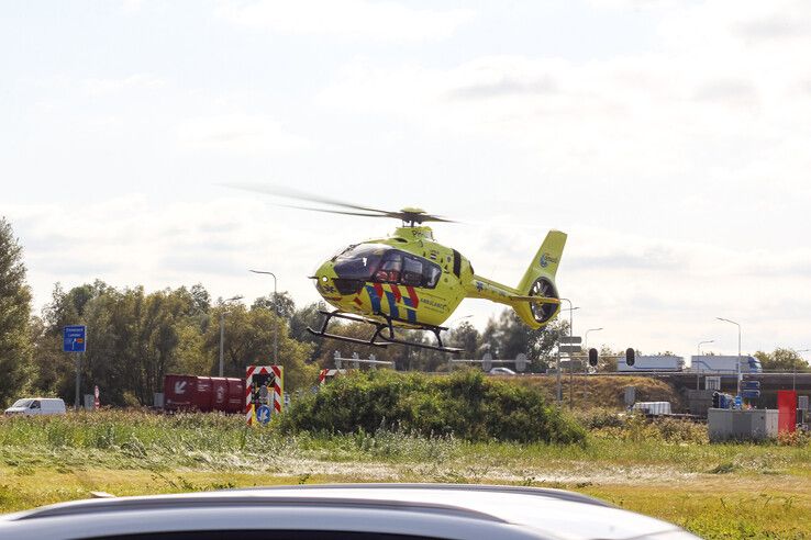 Traumahelikopter geland bij Zambonistraat - Foto: Pascal Winter