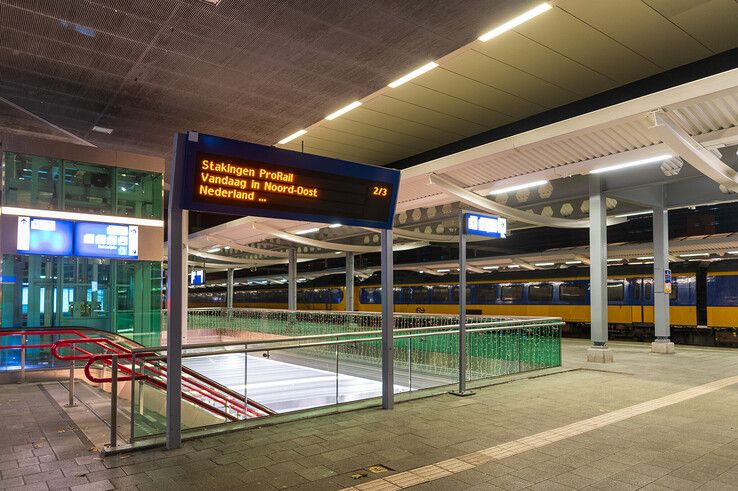 In beeld: Geen treinen in Noord-Oost Nederland door staking bij ProRail - Foto: Peter Denekamp