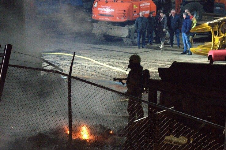 Brand in schuur in ‘s-Heerenbroek - Foto: Bob Koning